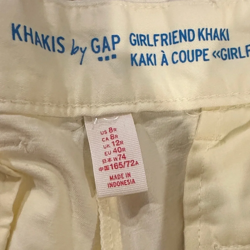 NWT GAP Girlfriend Khaki Pants - Picture 7 of 7